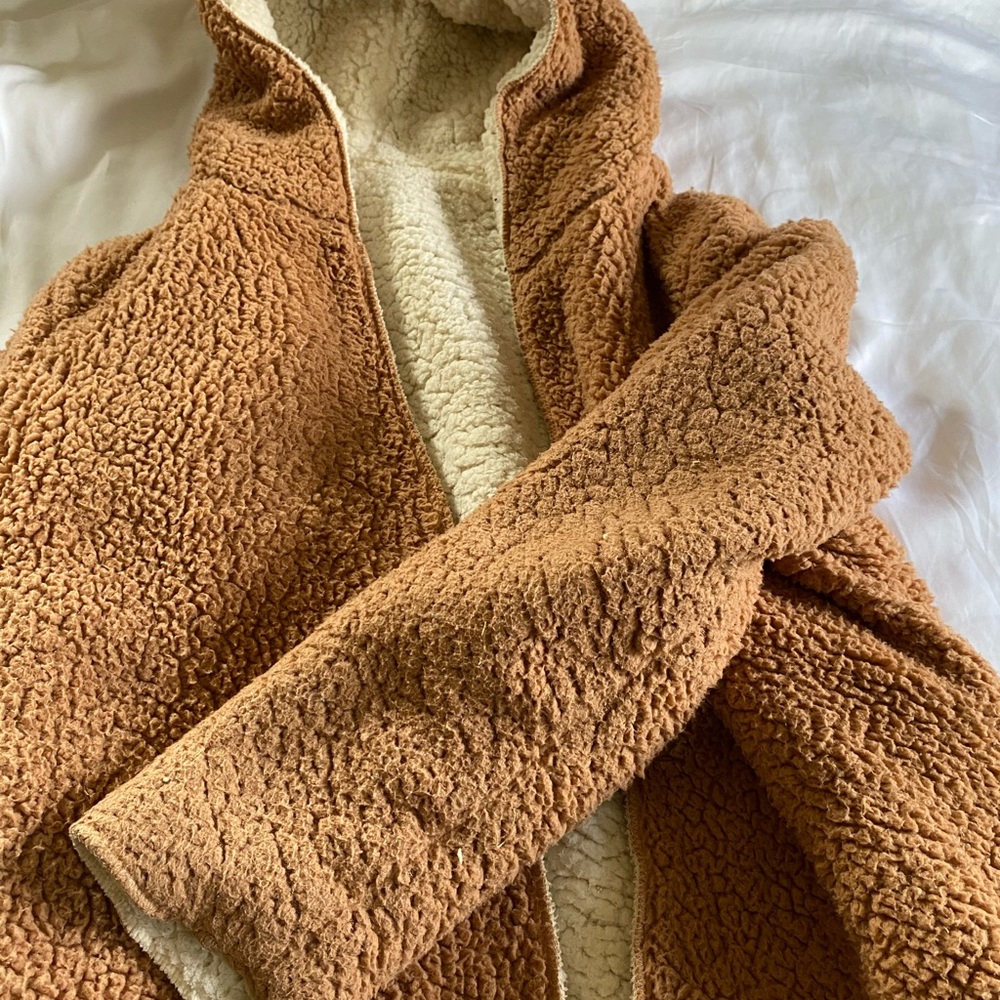 Fluffy jacket - Picture 2 of 2